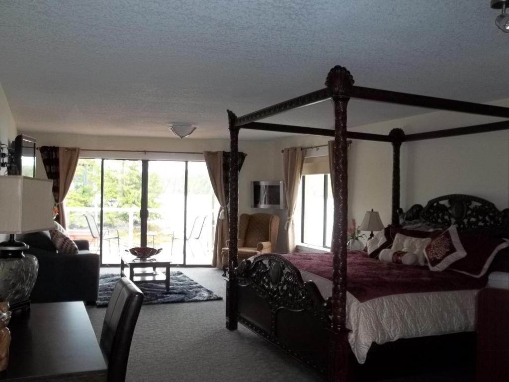 Bayshore Waterfront Inn Ucluelet Chambre photo