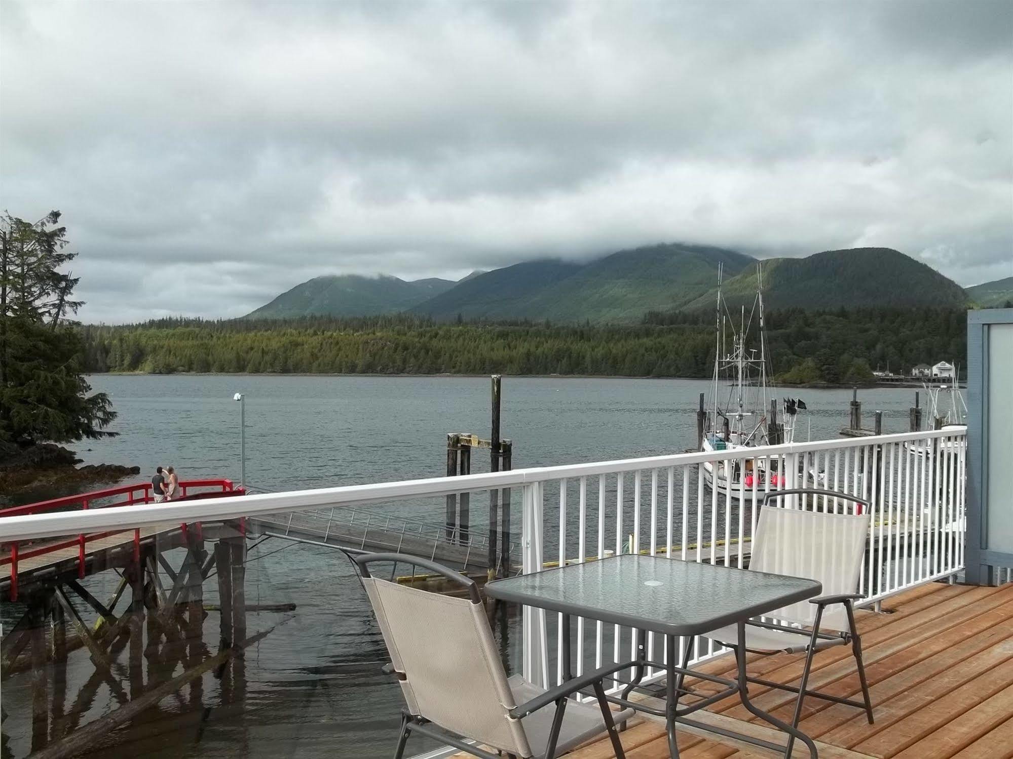 Bayshore Waterfront Inn Ucluelet Extérieur photo